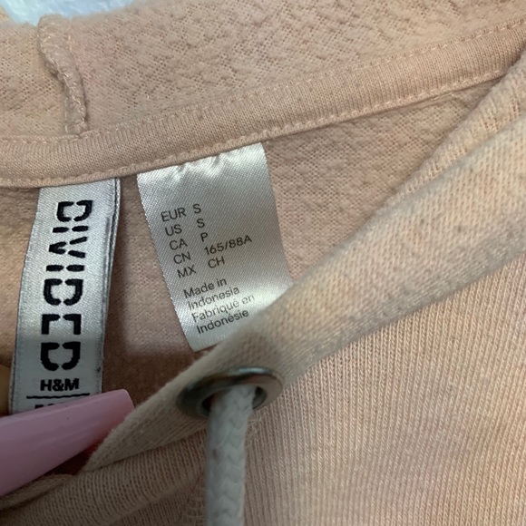 cropped hoodie - Picture 2 of 3